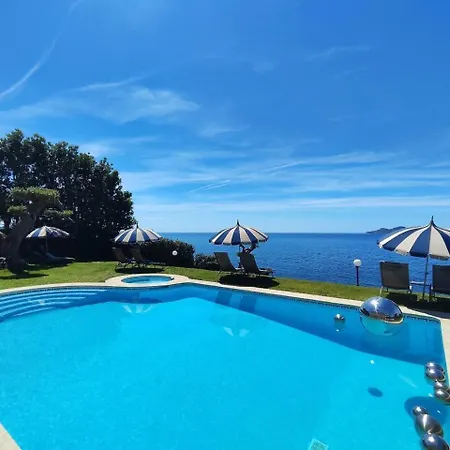 Con Vista A Islas Cies Lodge *